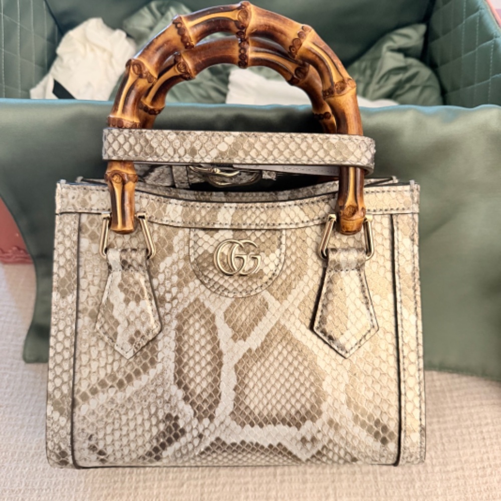 NEVER USED  - Gucci Diana python small tote bag